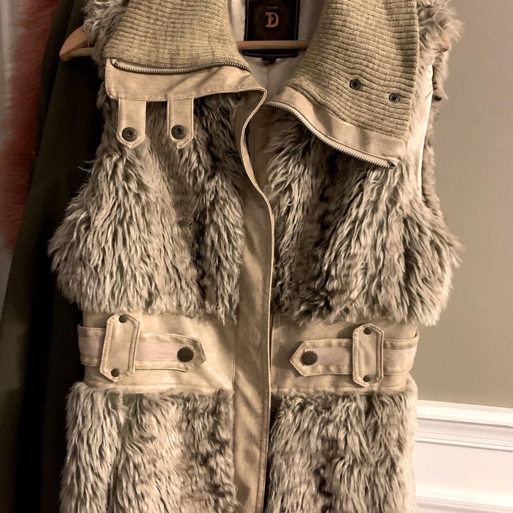 Dollhouse faux fur vest